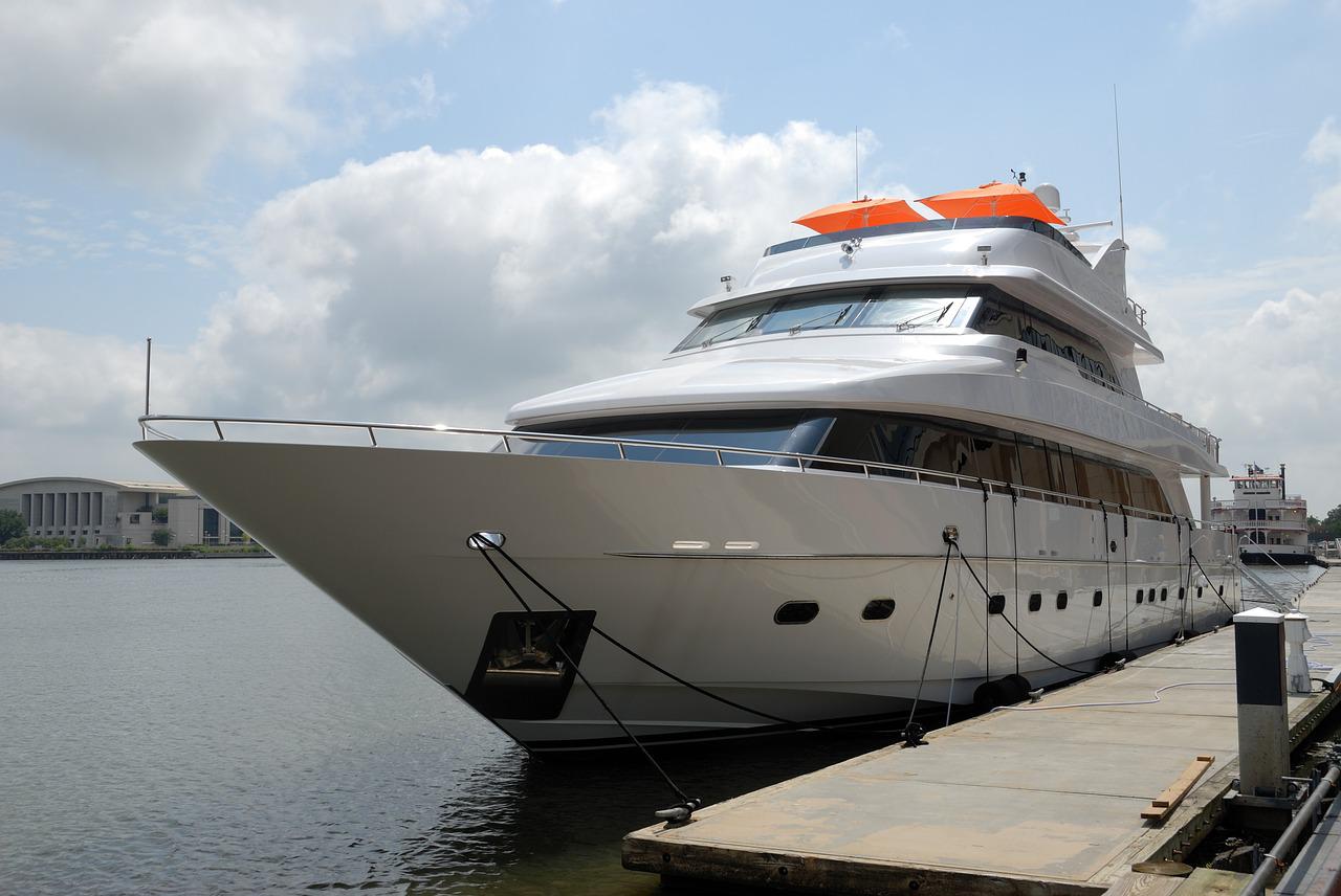 luxury yacht, upscale, dock-2431314.jpg